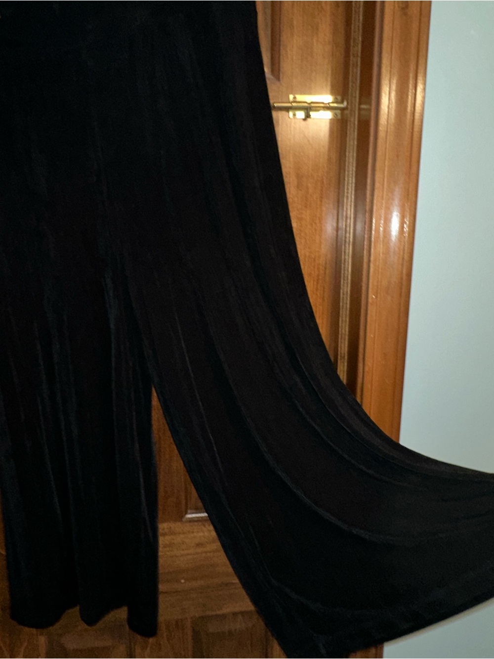Chico’s Black Cropped Travelers Wide Leg Pants - Picture 2 of 6